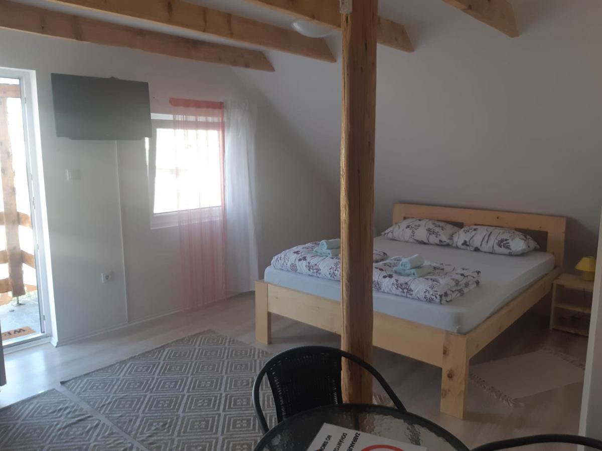 Mirella Rooms Palić Exterior foto